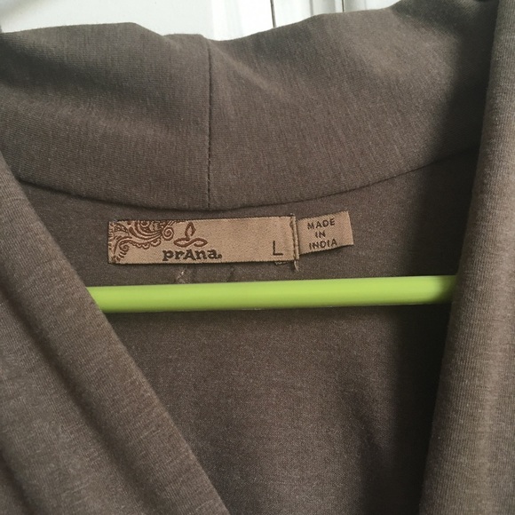 Meet your Posher, Aria. - Picture 4 of 11